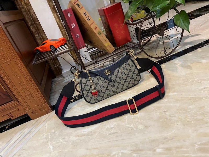 Gucci Handbags 74